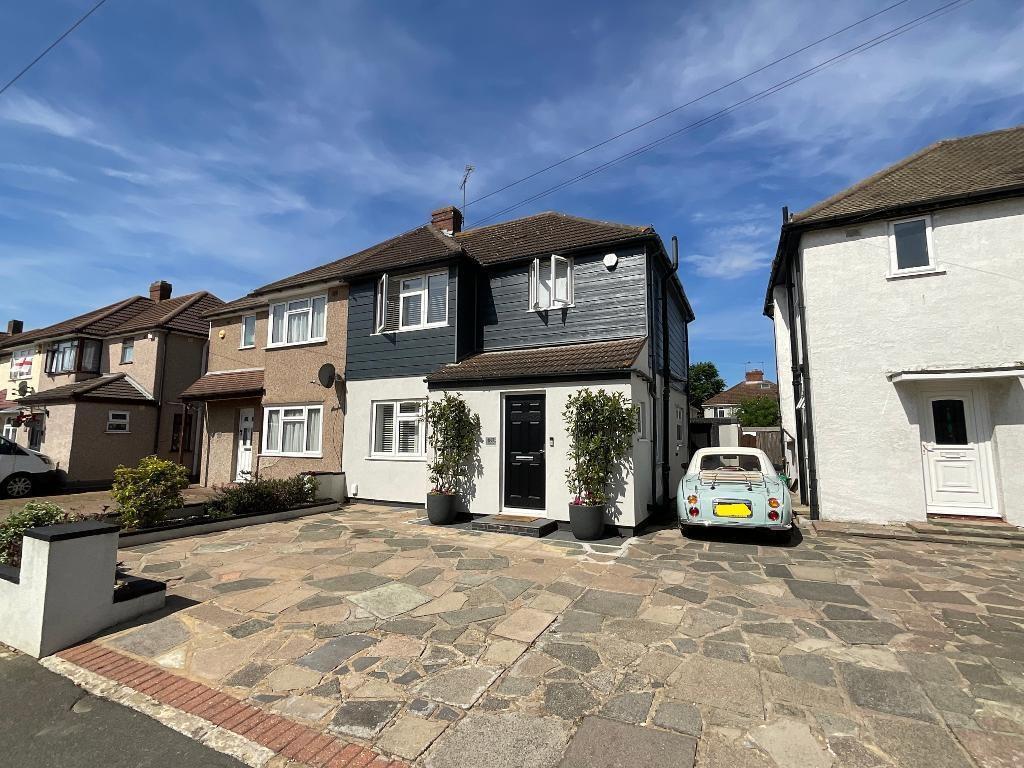 Main image of property: South End Road, Hornchurch, Essex, RM12 5NX