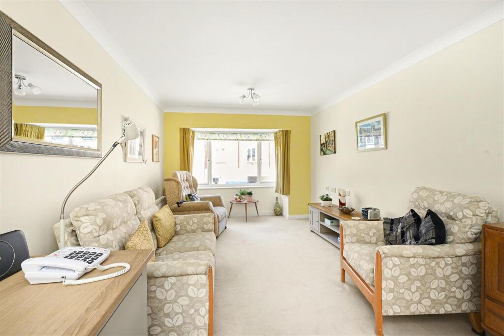 Marlborough Road, St. Albans - More