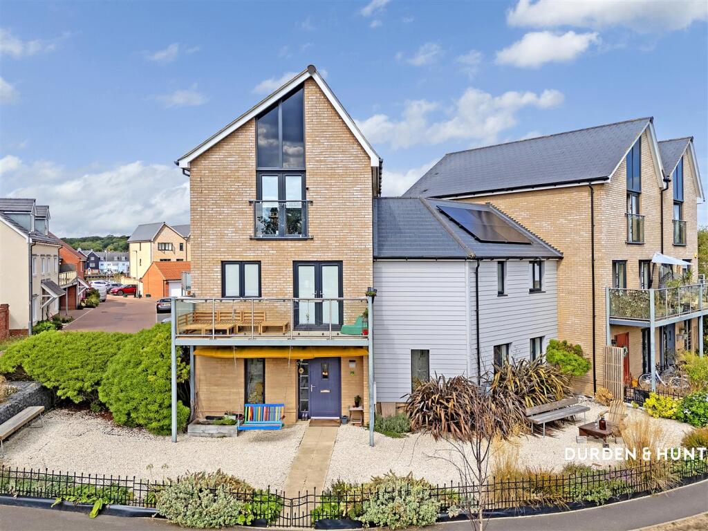 Main image of property: Quayside Parade, Rowhedge, CO5