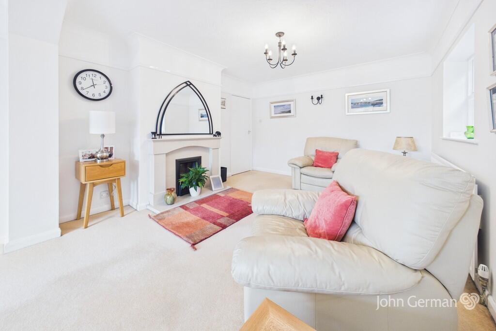 House in Stoke-on-Trent - More
