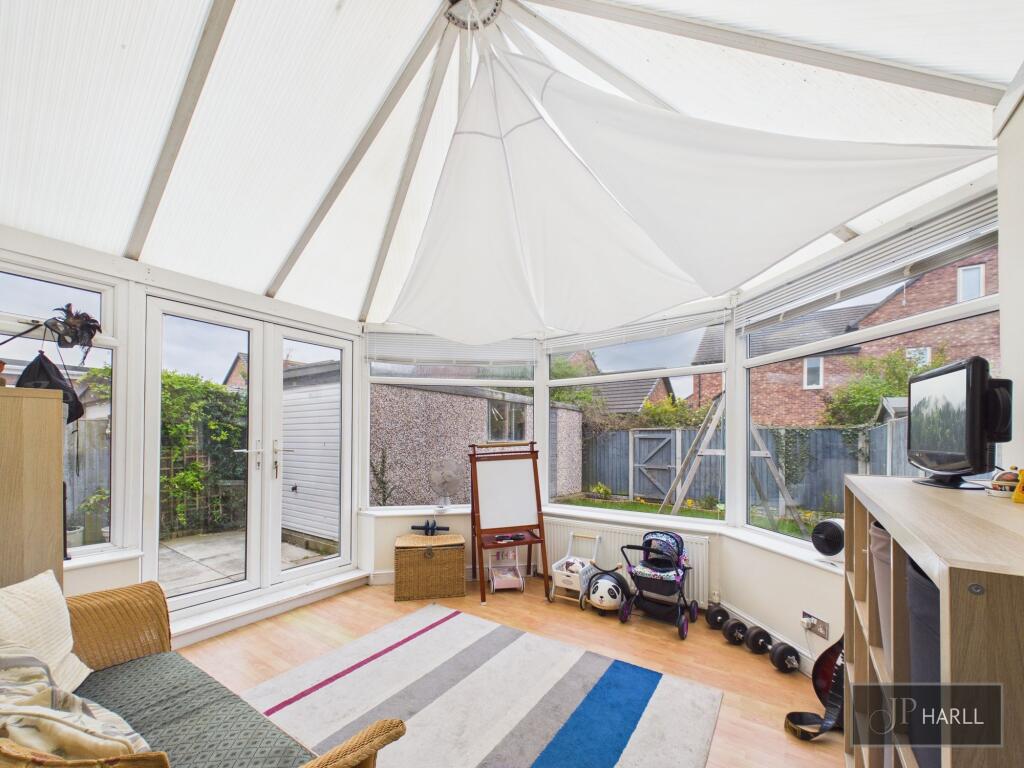 Meadow Drive, Thorpe Willoughby, YO8 photo 4