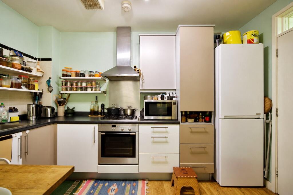 Apartment in London, Forest Gate - View 4
