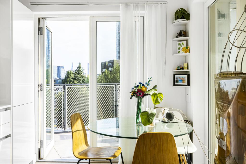 Apartment in London - View 3