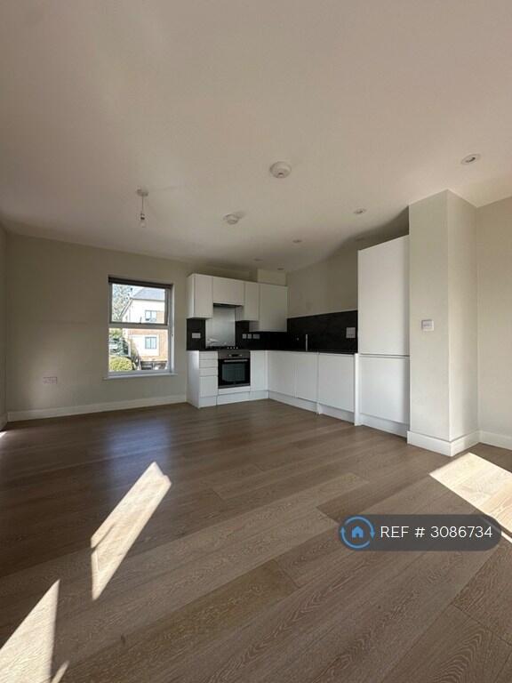 Apartment in London, Hendon - More