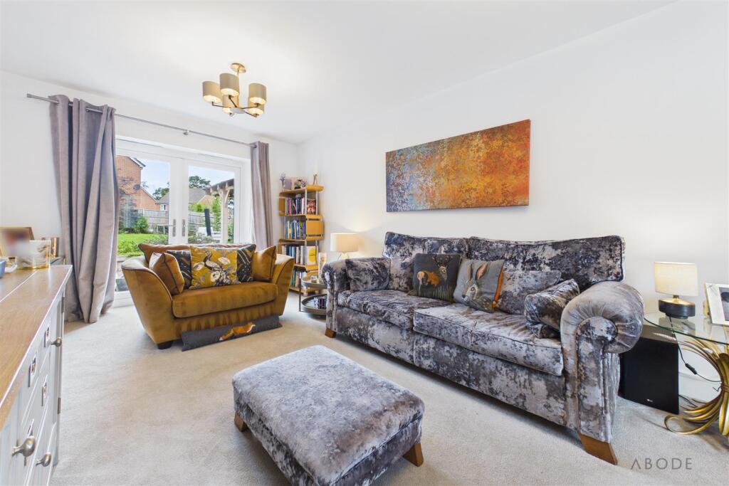 House in Stoke-on-Trent - View 4