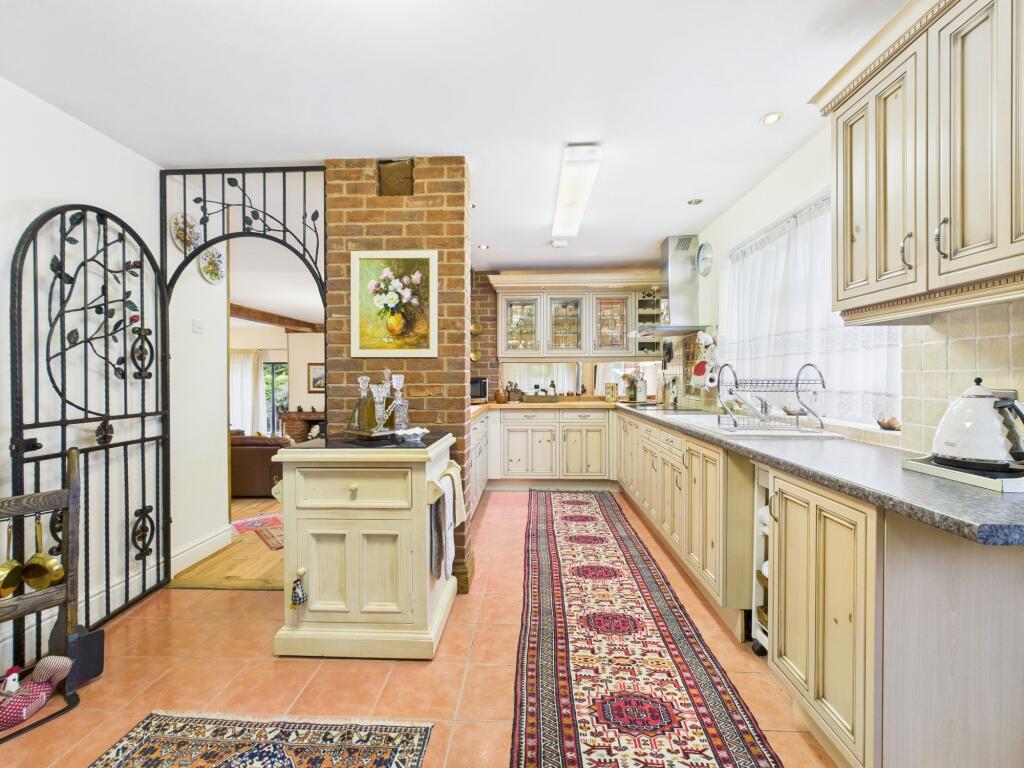 Kearsley Avenue, Hawarden, CH5 photo 3