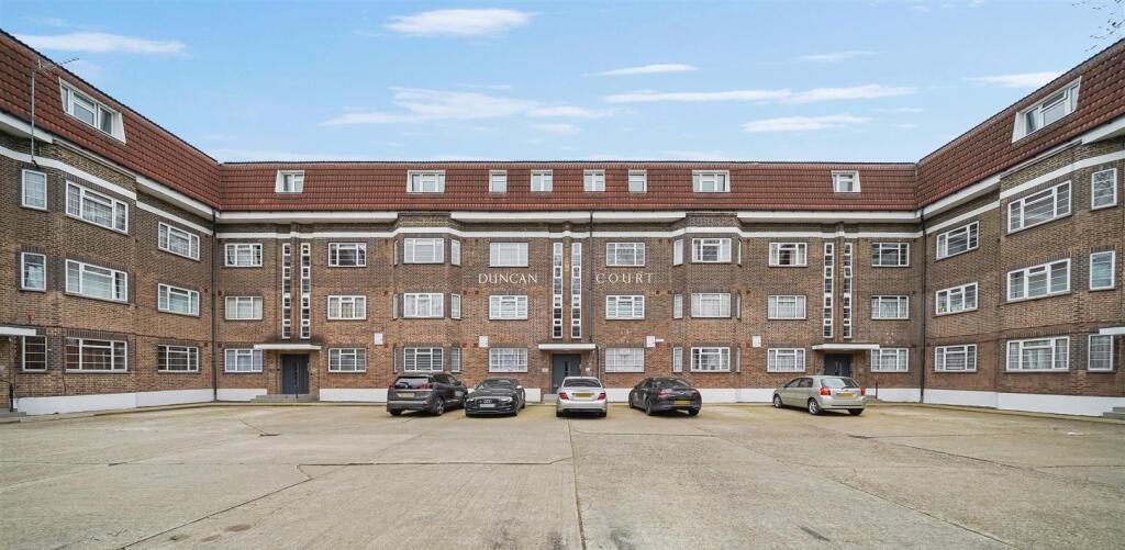 Main image of property: Green Lanes, London