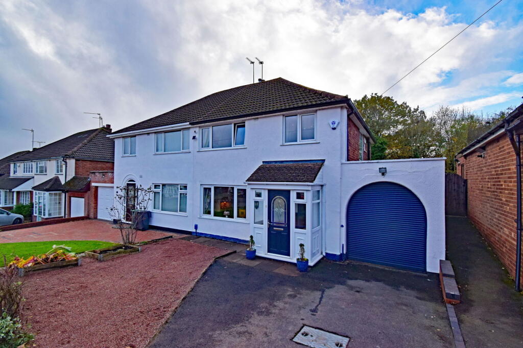 Main image of property: Ty Gwyn, 43 Rea Avenue, Rubery, Worcestershire, B45 9SR