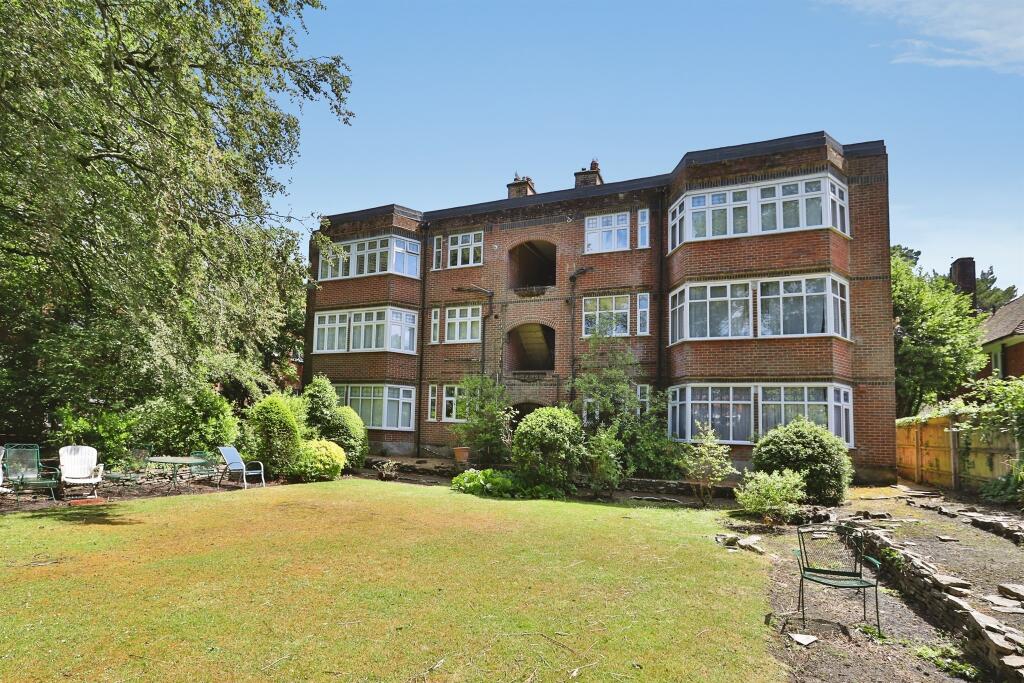 Apartment in Bournemouth - View 2