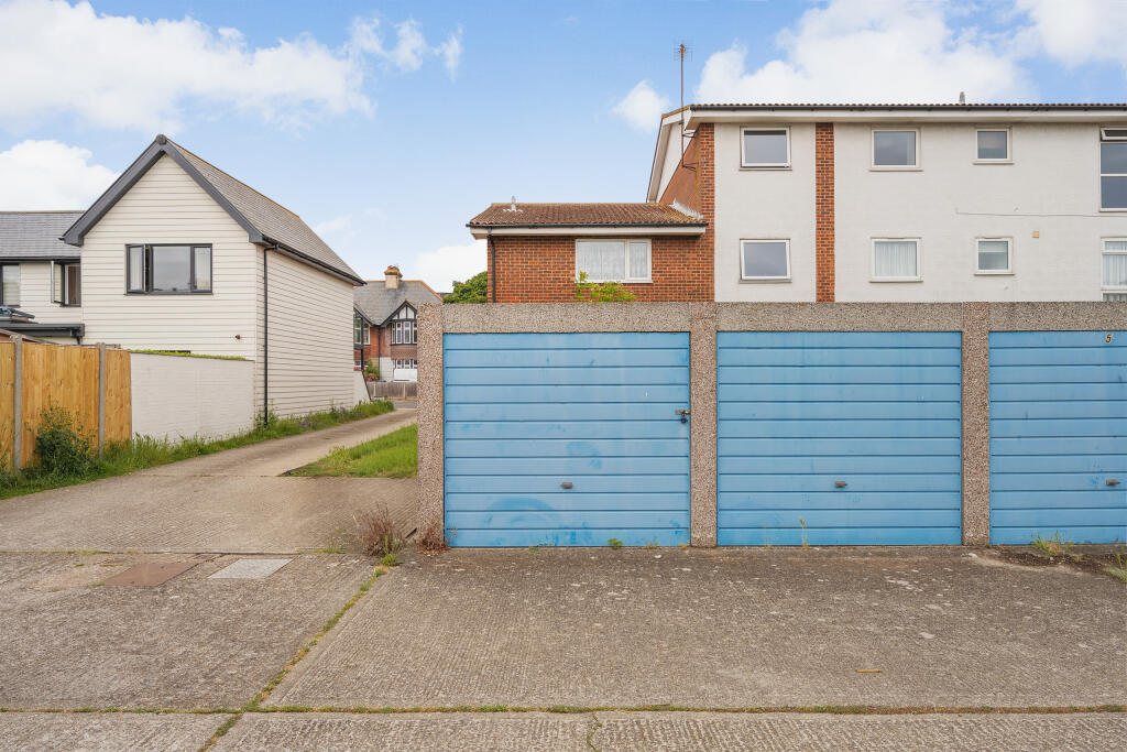 Royal Court, Pier Avenue, Tankerton - View 4