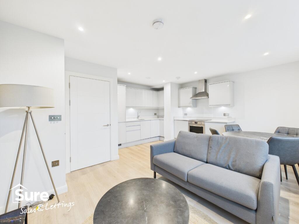 Main image of property: Hamilton House Marlowes, Hemel Hempstead, Hertfordshire, HP1 1BB