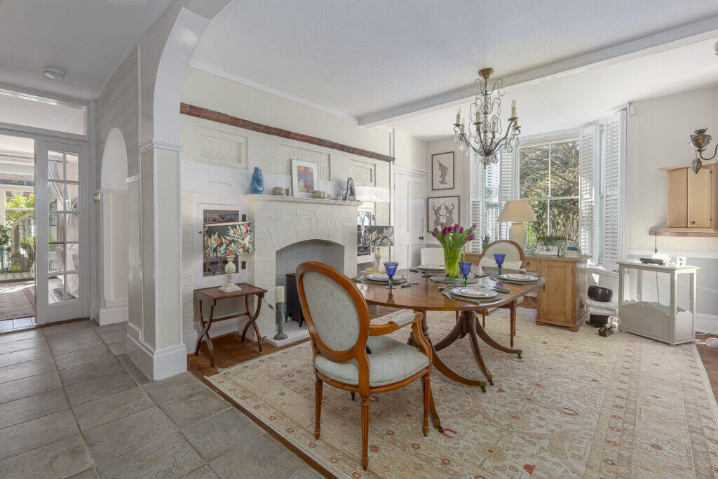London Road, Tunbridge Wells, TN1 - More