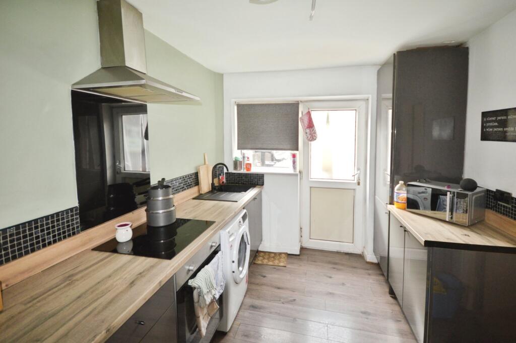 Hassop Road, Staveley, Chesterfield, Derbyshire, S43 - View 3