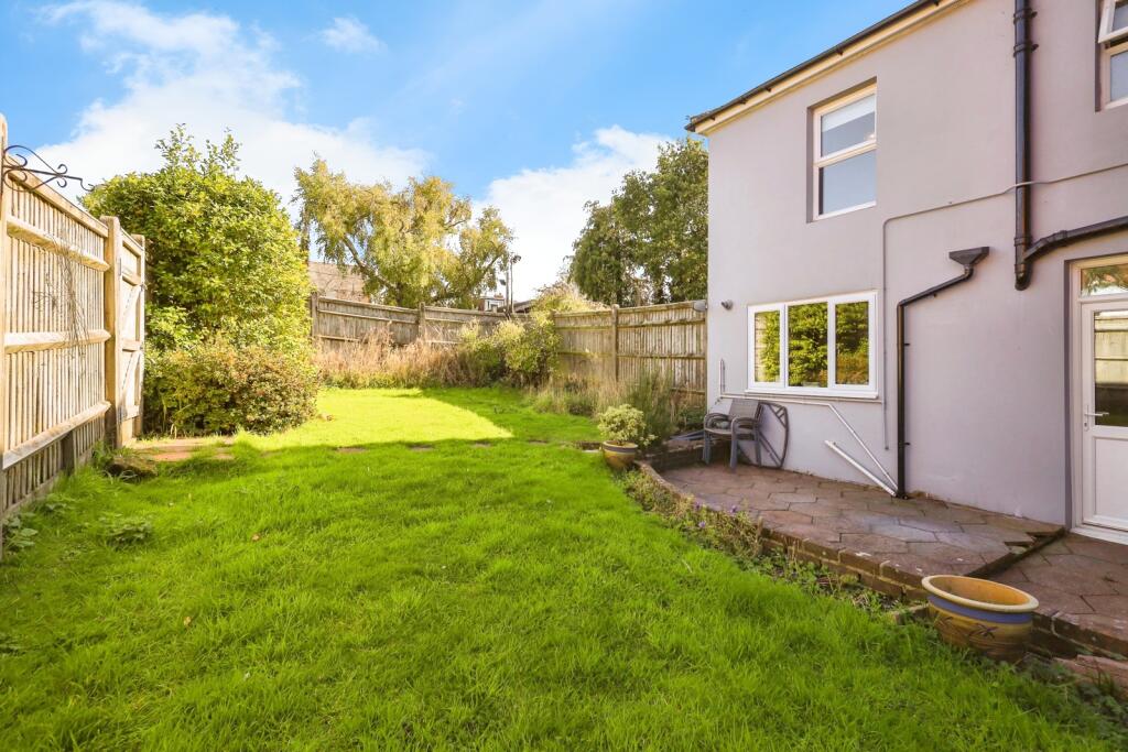 Hailsham Road, Heathfield, East Sussex, TN21 photo 3