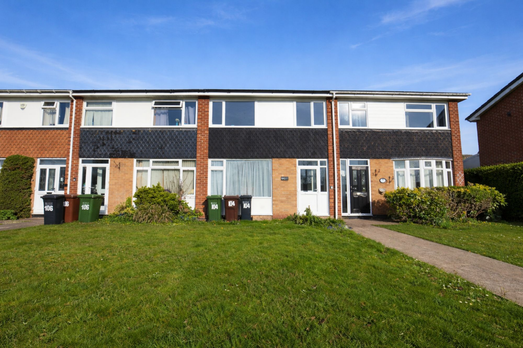 Main image of property: Foredrove Lane, Solihull, B92