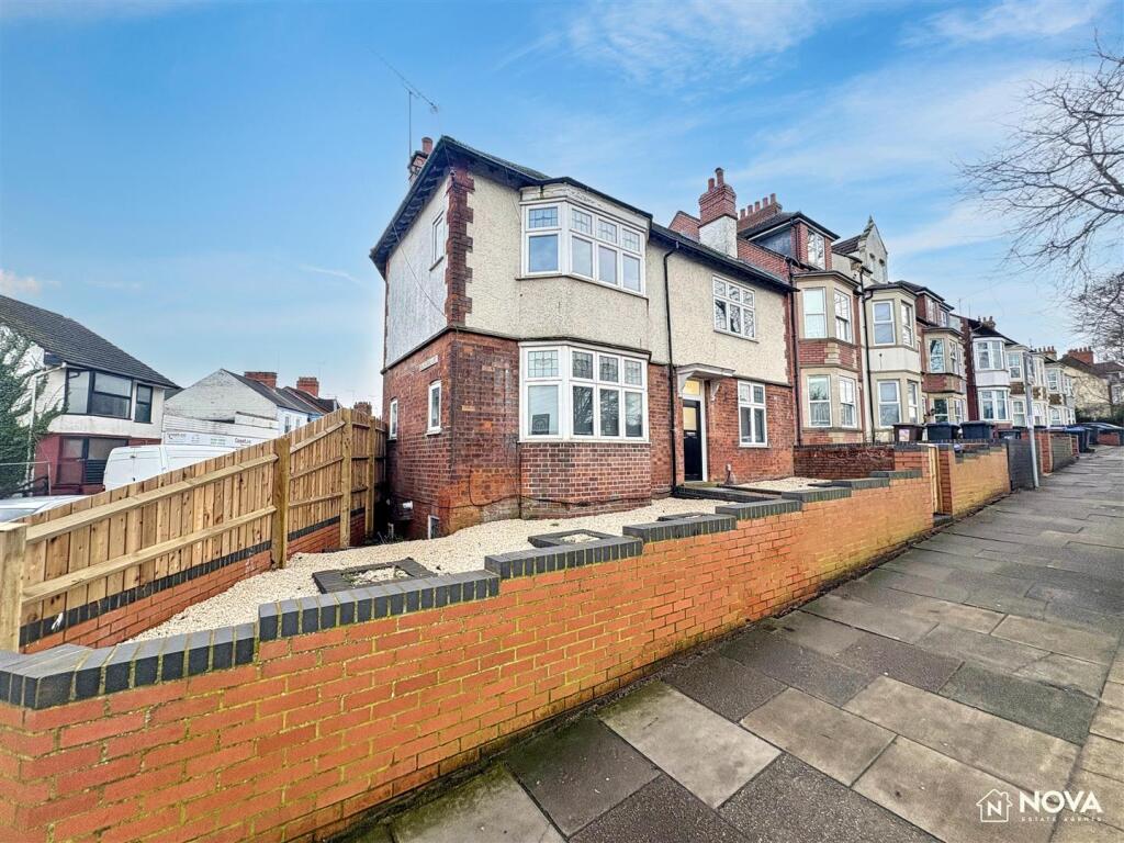 Main image of property: Kingsthorpe Grove, Northampton