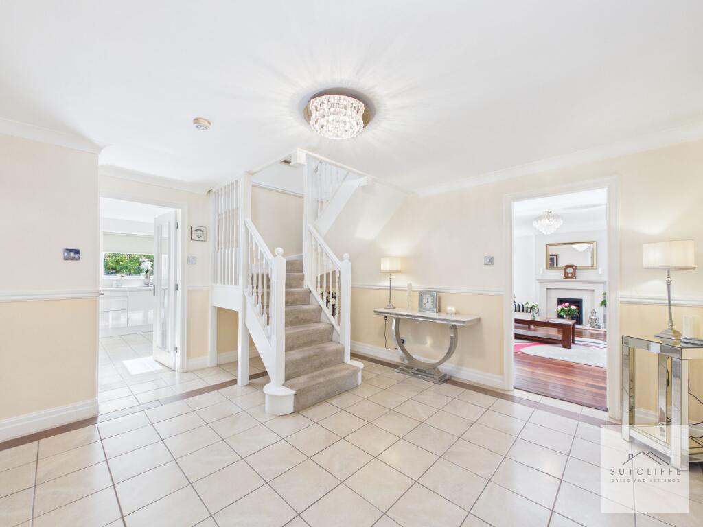 Wykefield Close, Garstang, PR3 photo 2