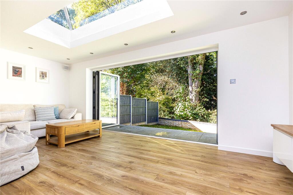 House in Highcliffe-on-Sea, Highcliffe and Walkford - View 3