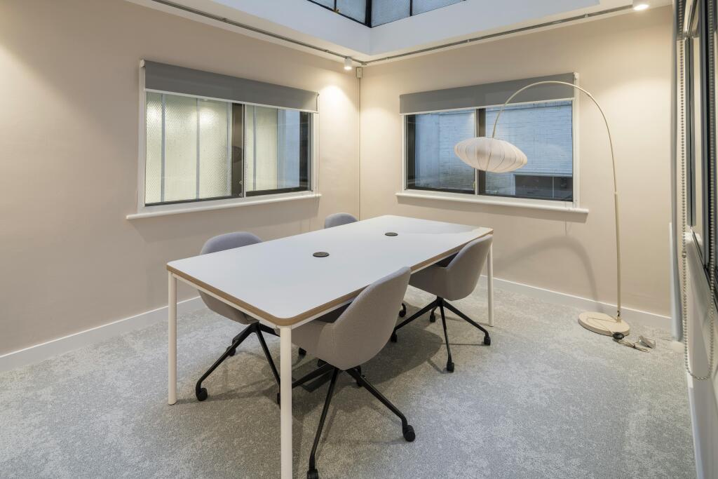MC3972-7883-HR.jpg