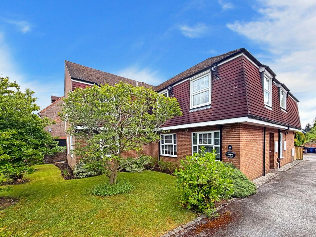 Main image of property: Bois Lane, Amersham, HP6