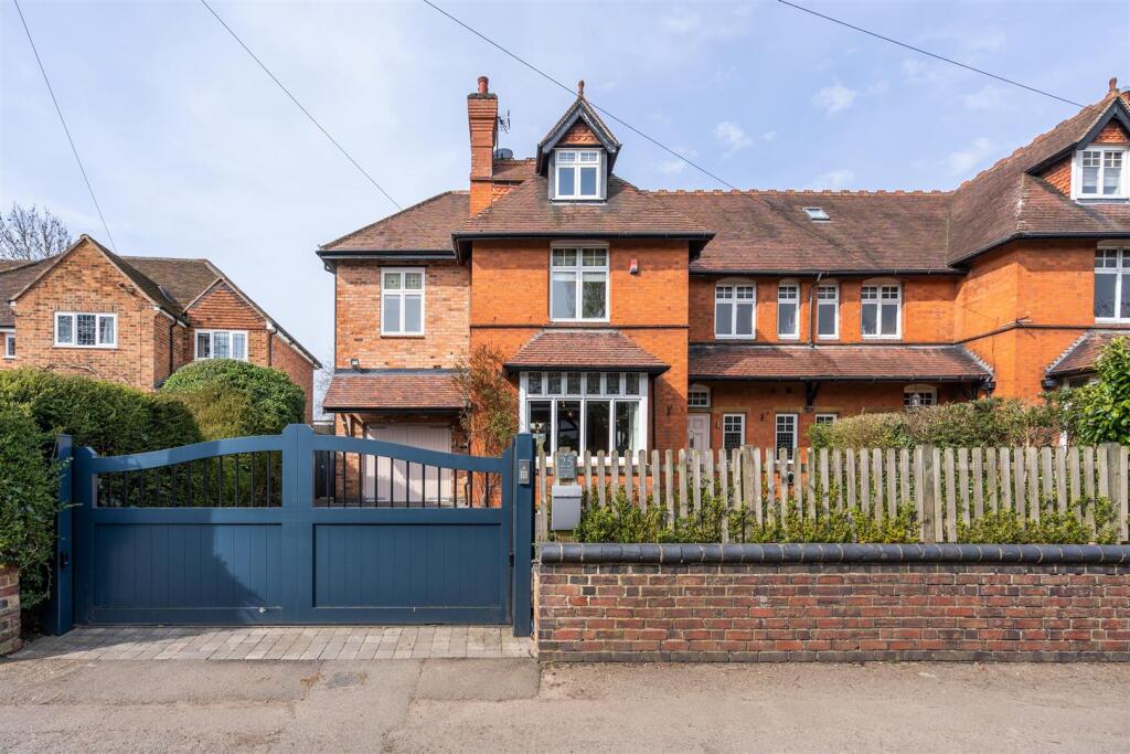 Meriden Road, Hampton In Arden - viewings Saturday 11th April