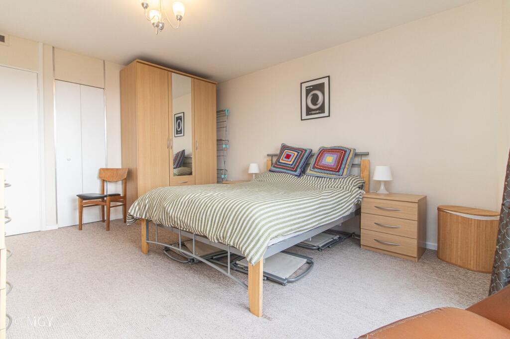 Apartment in Barry, Vale of Glamorgan - More