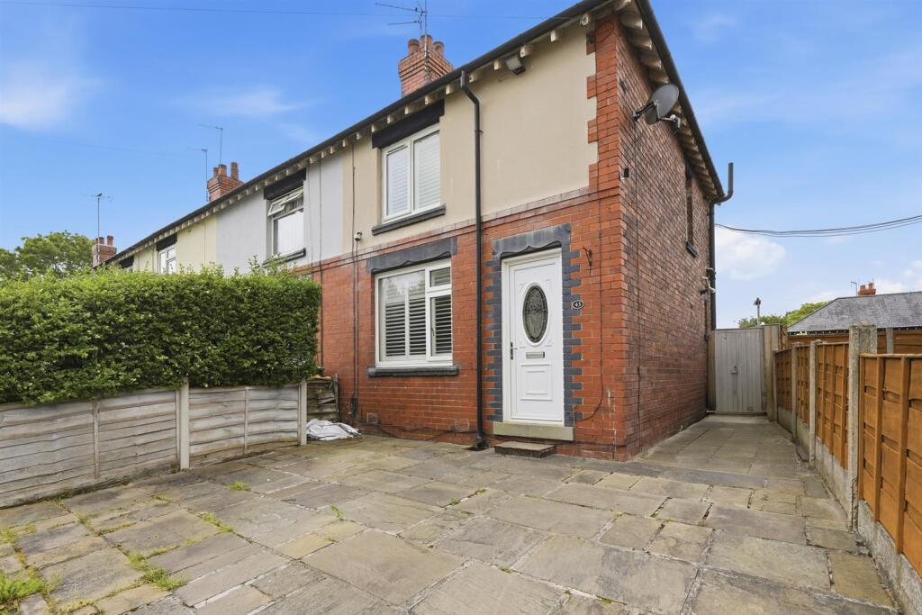 2-bed semi-detached on Ash Grove, Macclesfield, £180,000