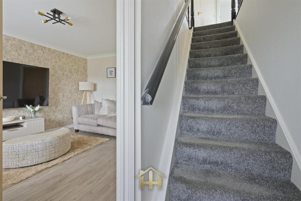 Logan Crescent, Dundee - View 3