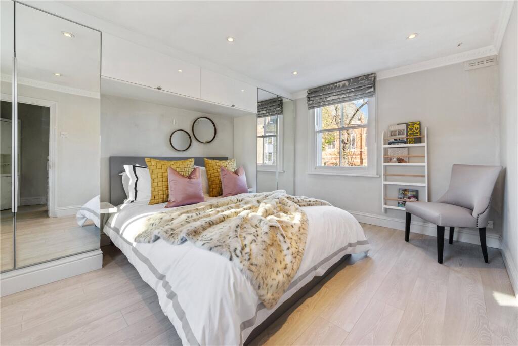 Main image of property: Highgate High Street, N6