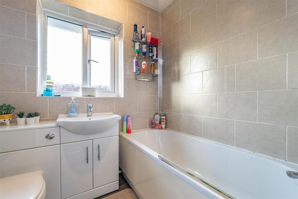 House in South Ribble, Golden Hill, Leyland - More