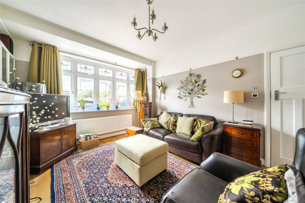 Malvern Close, Surbiton, KT6 photo 2
