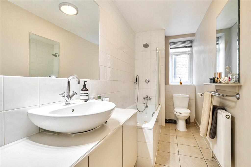 Apartment in London - View 5