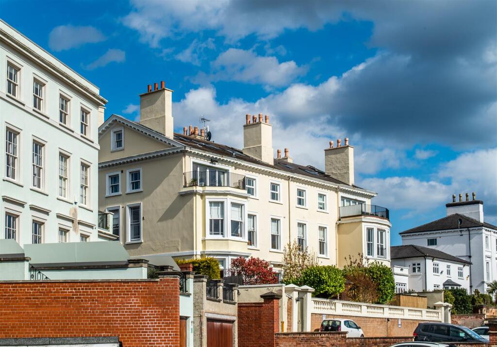 Apartment in Nottingham, The Park - View 2