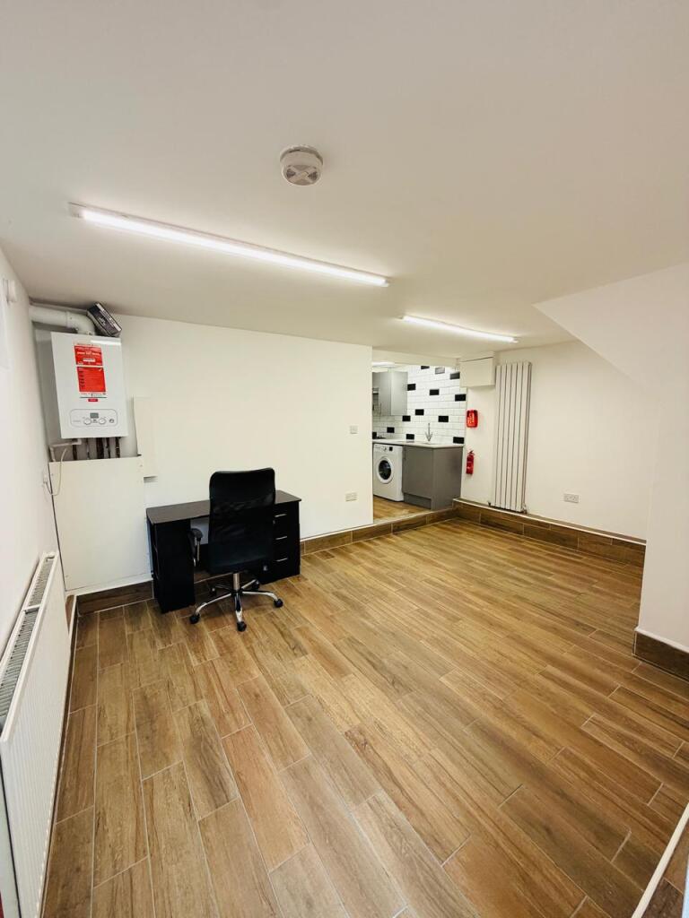 Grove Green Road, London - Widok 2