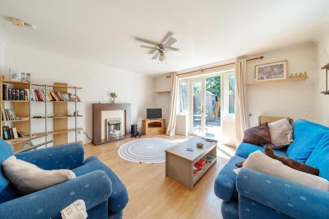Wentworth Avenue, Slough photo 3