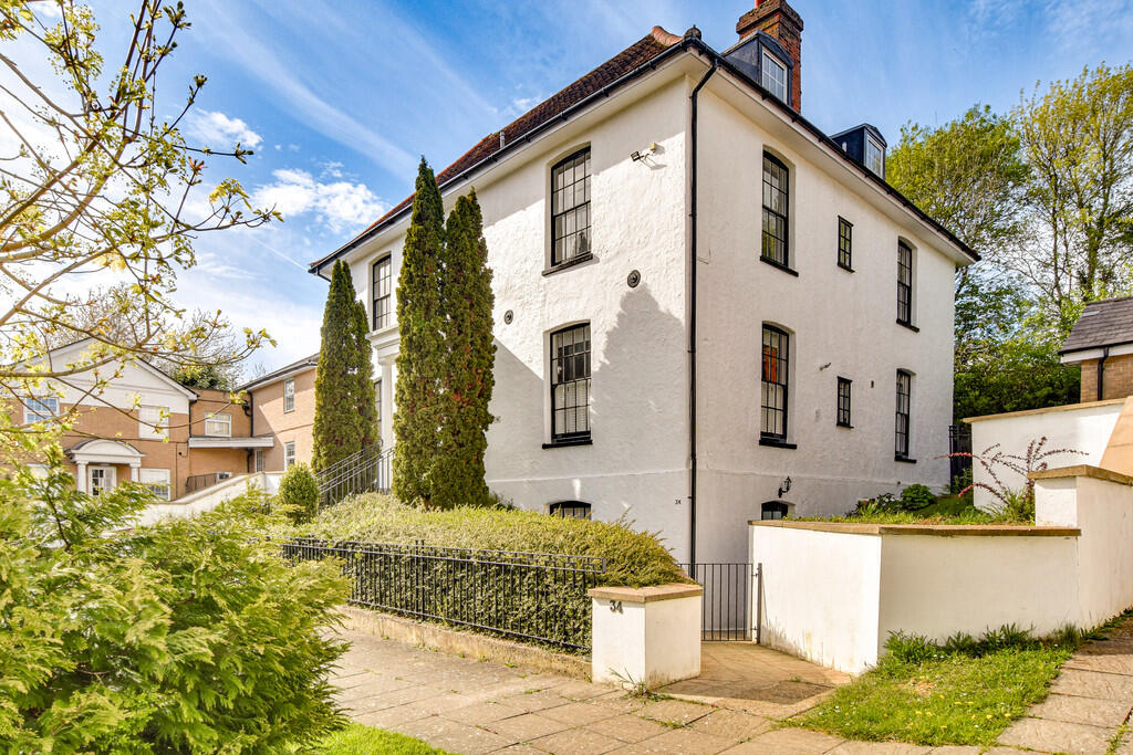 Main image of property: Chelmsford House, Great Dunmow