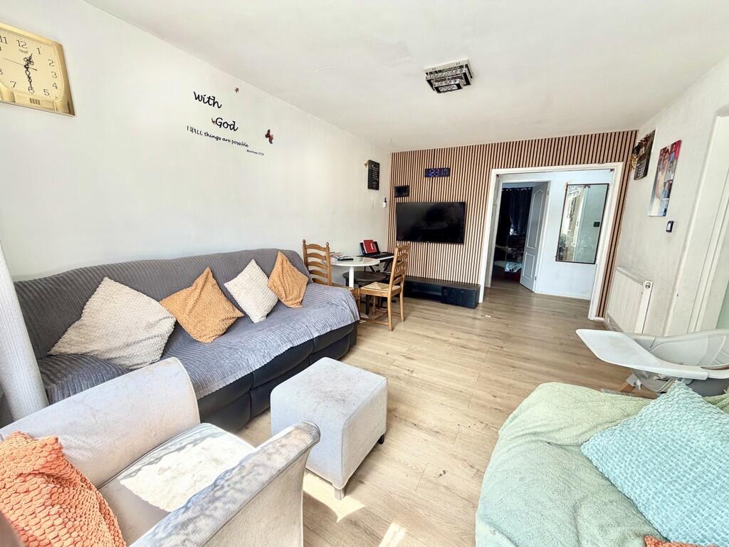 Greenhill Court, Lodge Close, Banbury - View 3