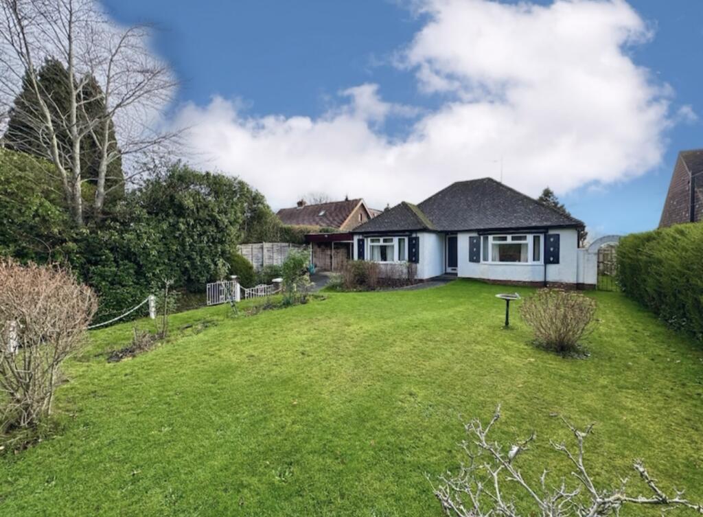3-bed detached on Featherbed Lane, Carters Corner, Hailsham, East Sussex, £475,000