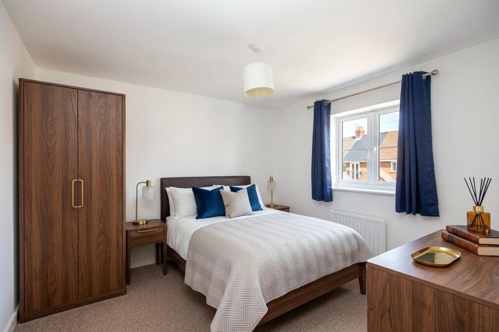 Apartment in Bristol, Harry Stoke - More