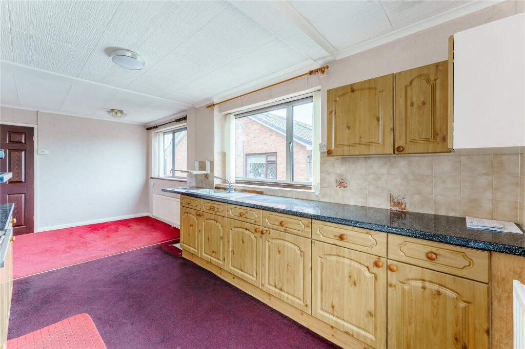 House in Leeds, Upper Green, Morley - View 4