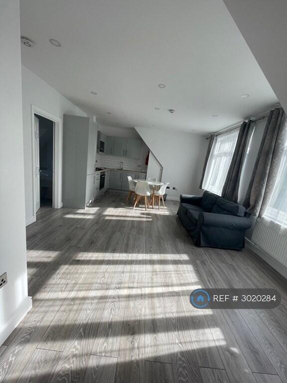 Apartment in London - View 4