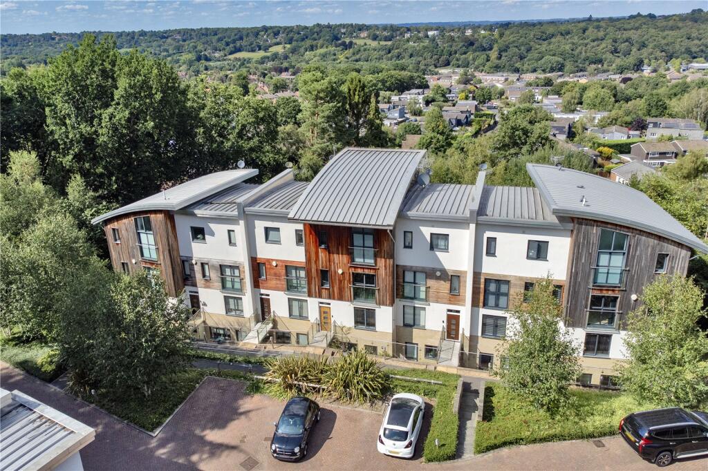 House in Tunbridge Wells, Kent - View 2