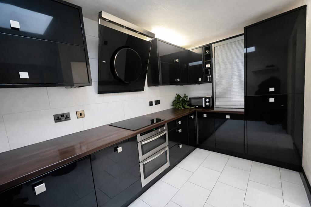 Main image of property: Bingham Court, Sheffield, S10