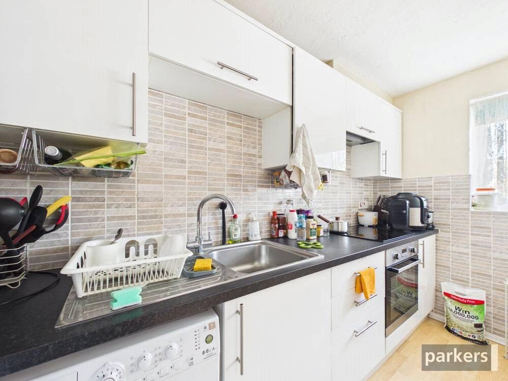 Pennyroyal Court, Reading, Berkshire, RG1 photo 4