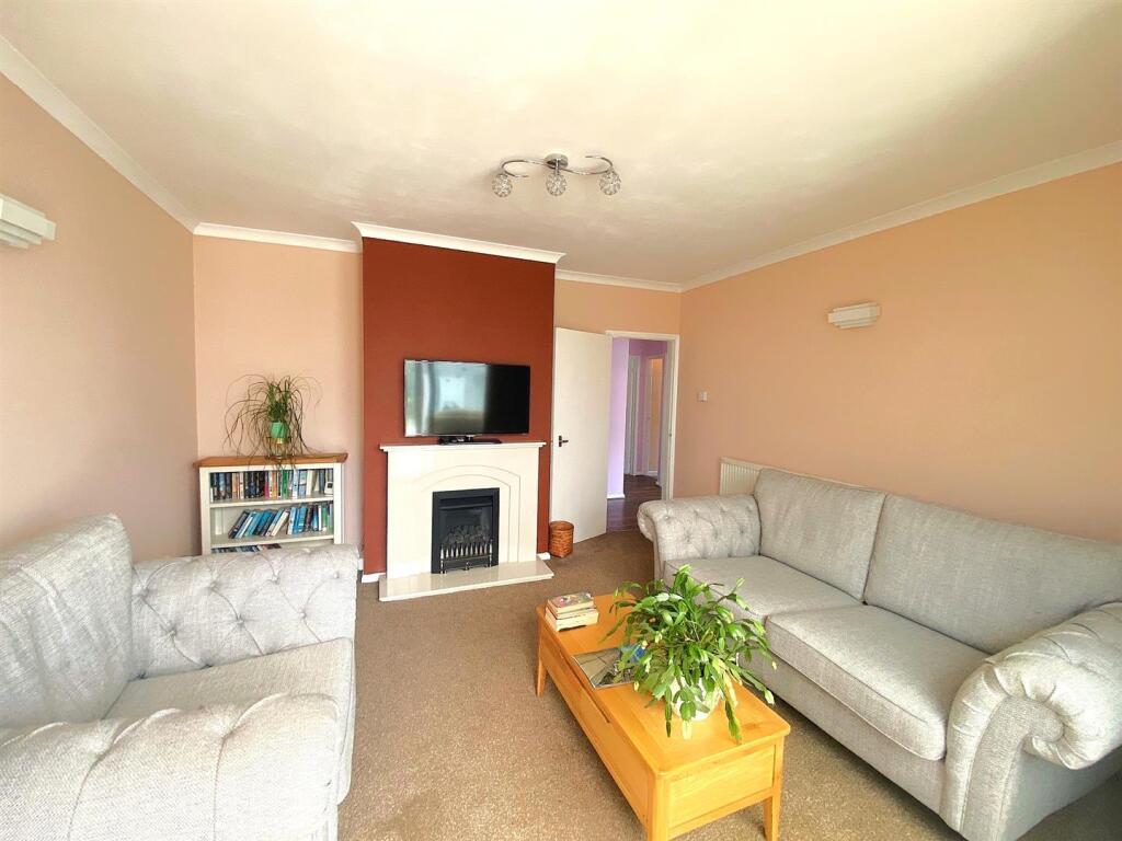 Claxton Road, Bexhill photo 3
