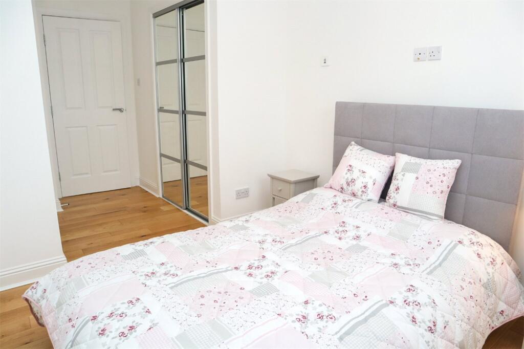 Apartment in Motherwell, South Lanarkshire - View 4
