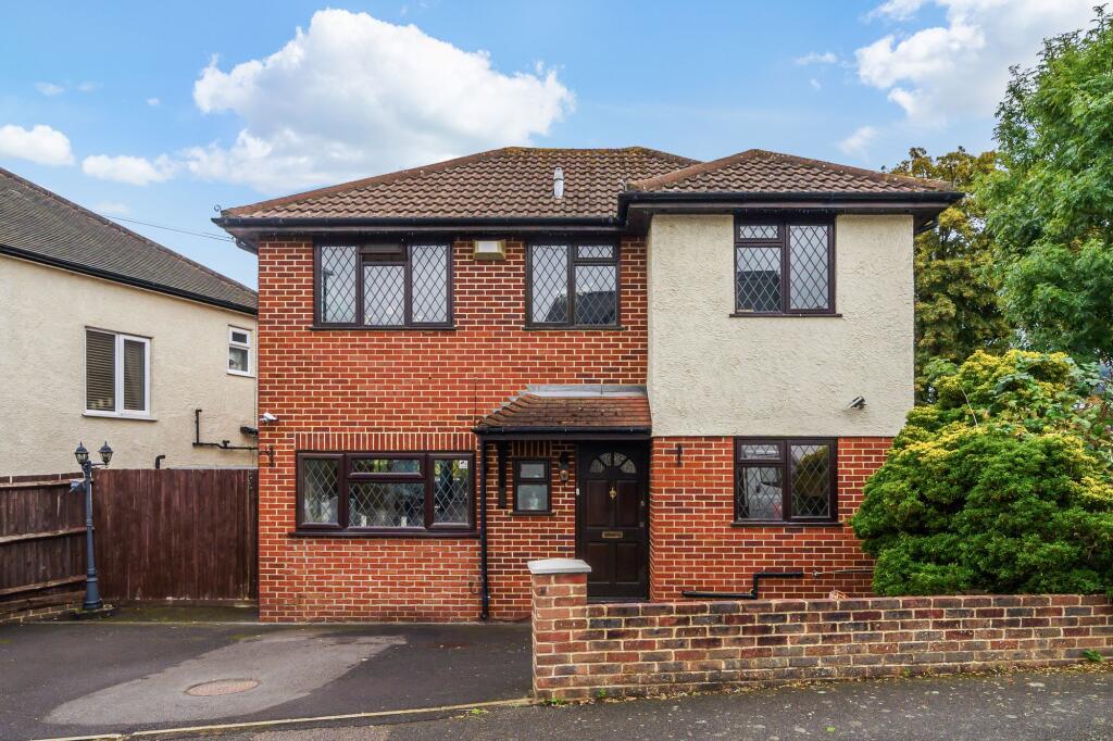 3-bed detached on Inverness Road, Worcester Park, KT4, £575,000