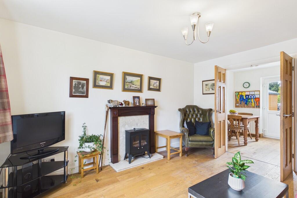 8 Glebe Close, Burton-in-Kendal, LA6 1PL  photo 3