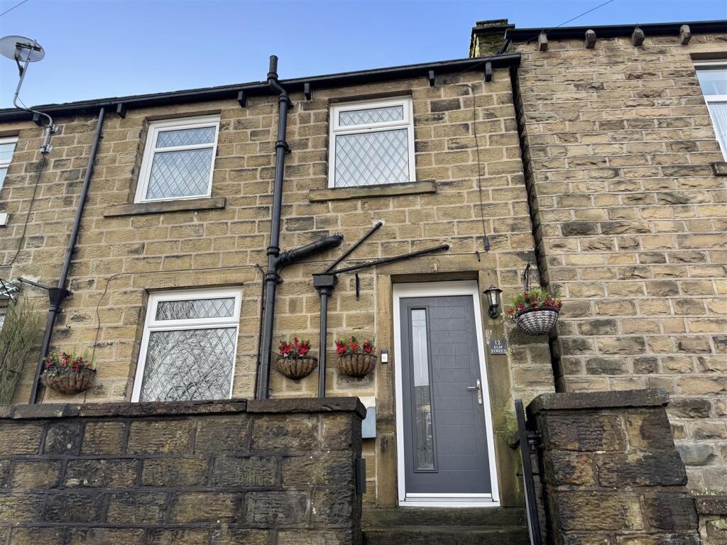 Main image of property: Elm Street, Skelmanthorpe, Huddersfield HD8 9BH