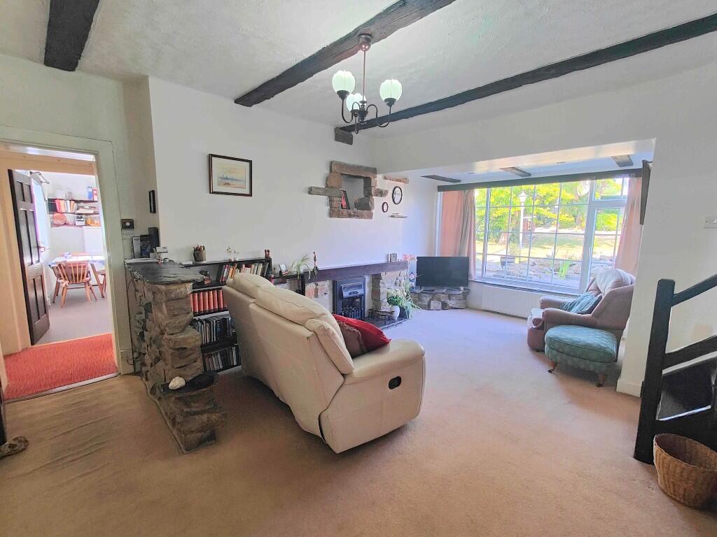 75 Clifton Common, Clifton, HD6 1QP photo 4